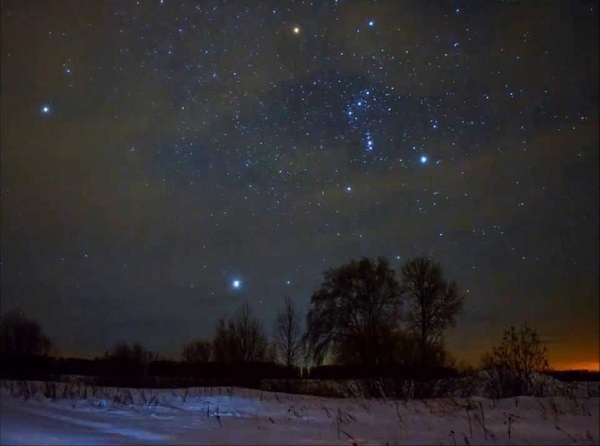 Какие звезды ясные. Есенин звездочки ясные звезды высокие. Звездочки ясные звезды высокие. Стерлитамак таймлапс зима. Зимний треугольник на небе фото.