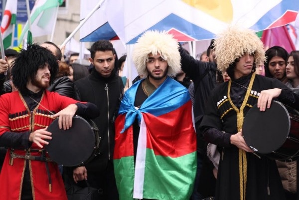 Взялись за «азербайджанскую партию», а что с остальными «этническими группами»?