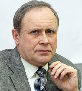 Олег Платонов