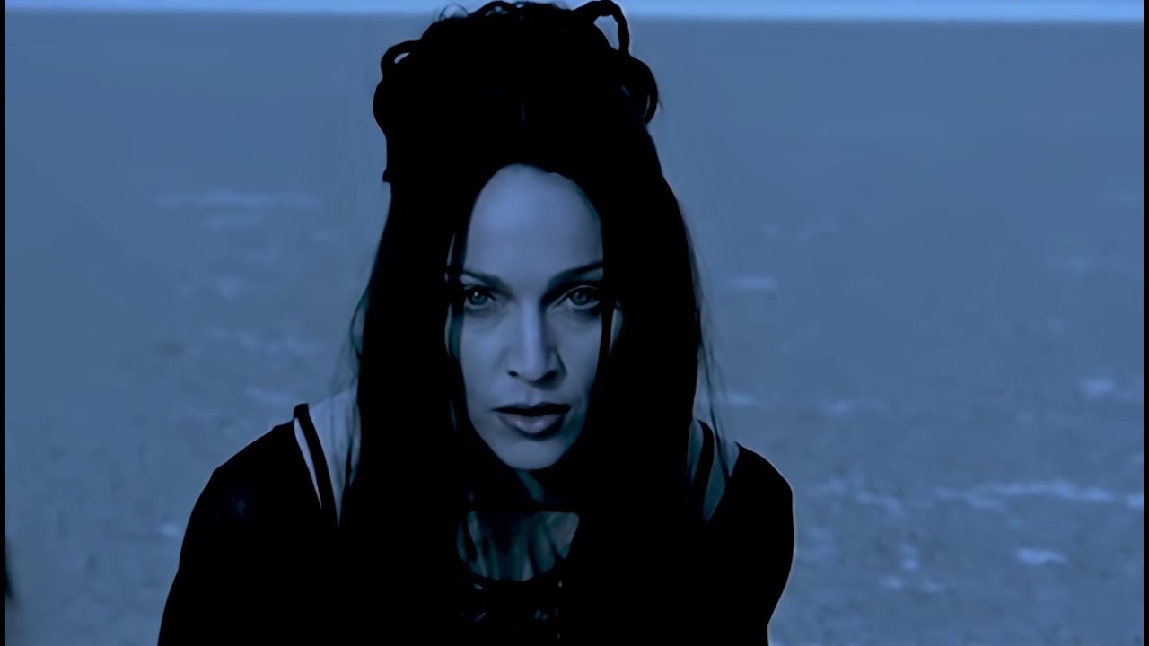Символика и жуткие пророчества в новой версии клипа Мадонны на песню Frozen. 2  видео
